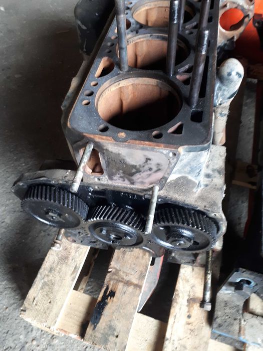 Blok silnika Zetor Ursus 6 cylindrowy. Jak nowy. 500 mth. Polecam