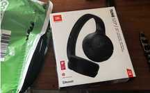Бездротові навушники JBL T520BT з глибоким басом, до 57 годин роботи
