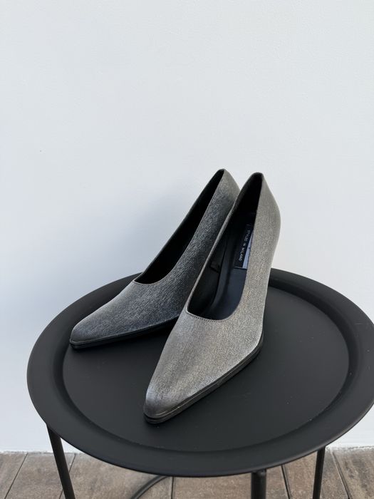 Srebrne świecące ciekawe buty na obcasie na słupku 39