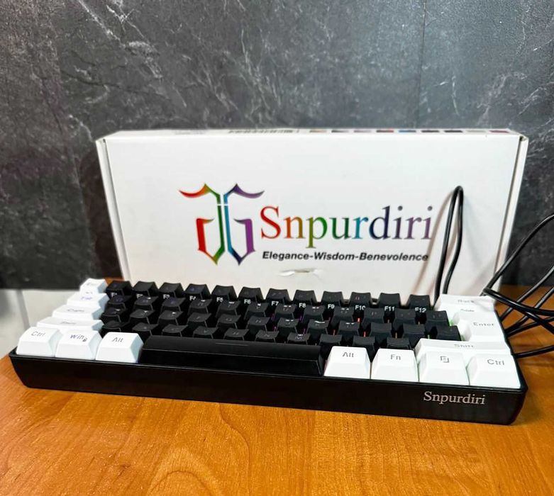 Snpurdiri V800 дротова ігрова клавіатура Міні-клавіатура зі RGB. СТОК.