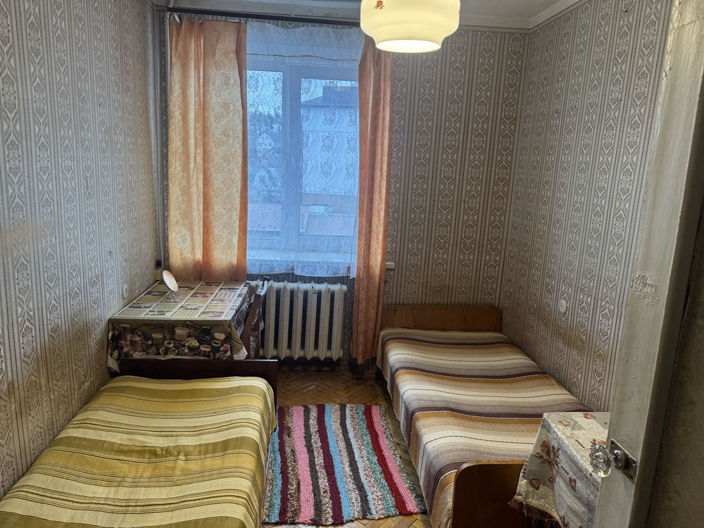 Здам кімнату,1-й дівчині.Район налогового Університету,вул.Садова.
