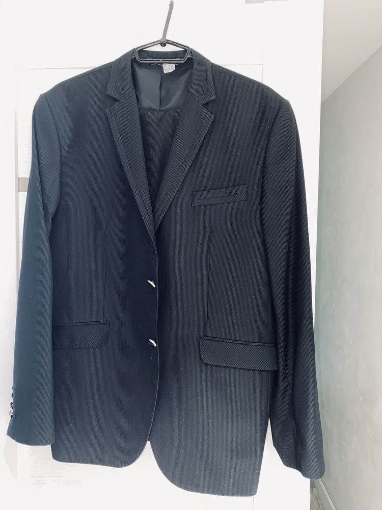 Мужской классический костюм,пиджак брюки рубашка,размер Л-ХЛ 48-50