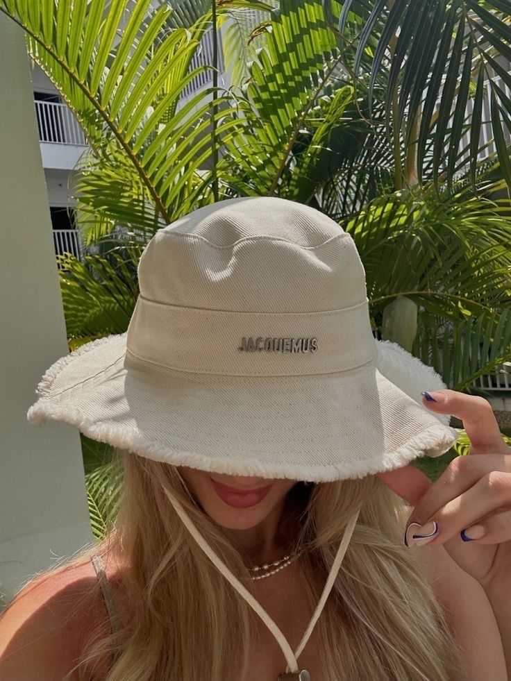 Панама jacquemus