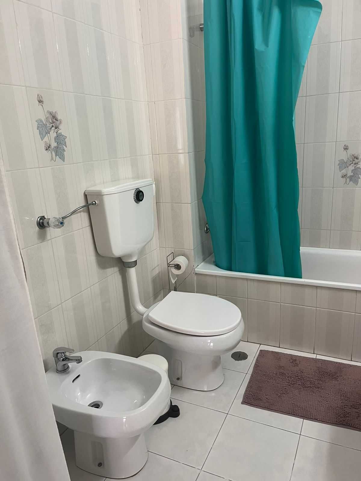 Alugo quarto em Linda-a-Velha