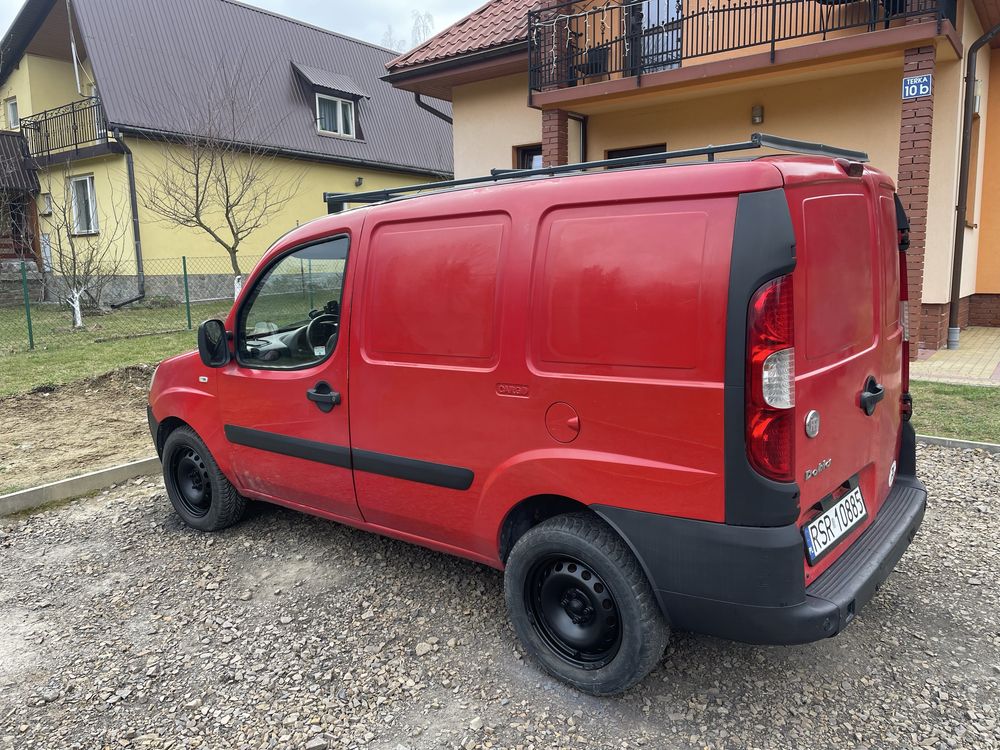 Fiat Doblo Cargo 2009 - dobre wyposazenie, zadbany środek.