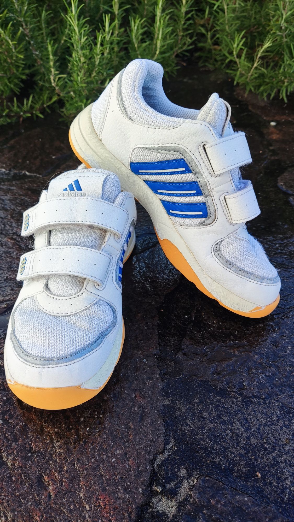 В идеальном состоянии кроссовки Adidas, p.31, ст.20см
