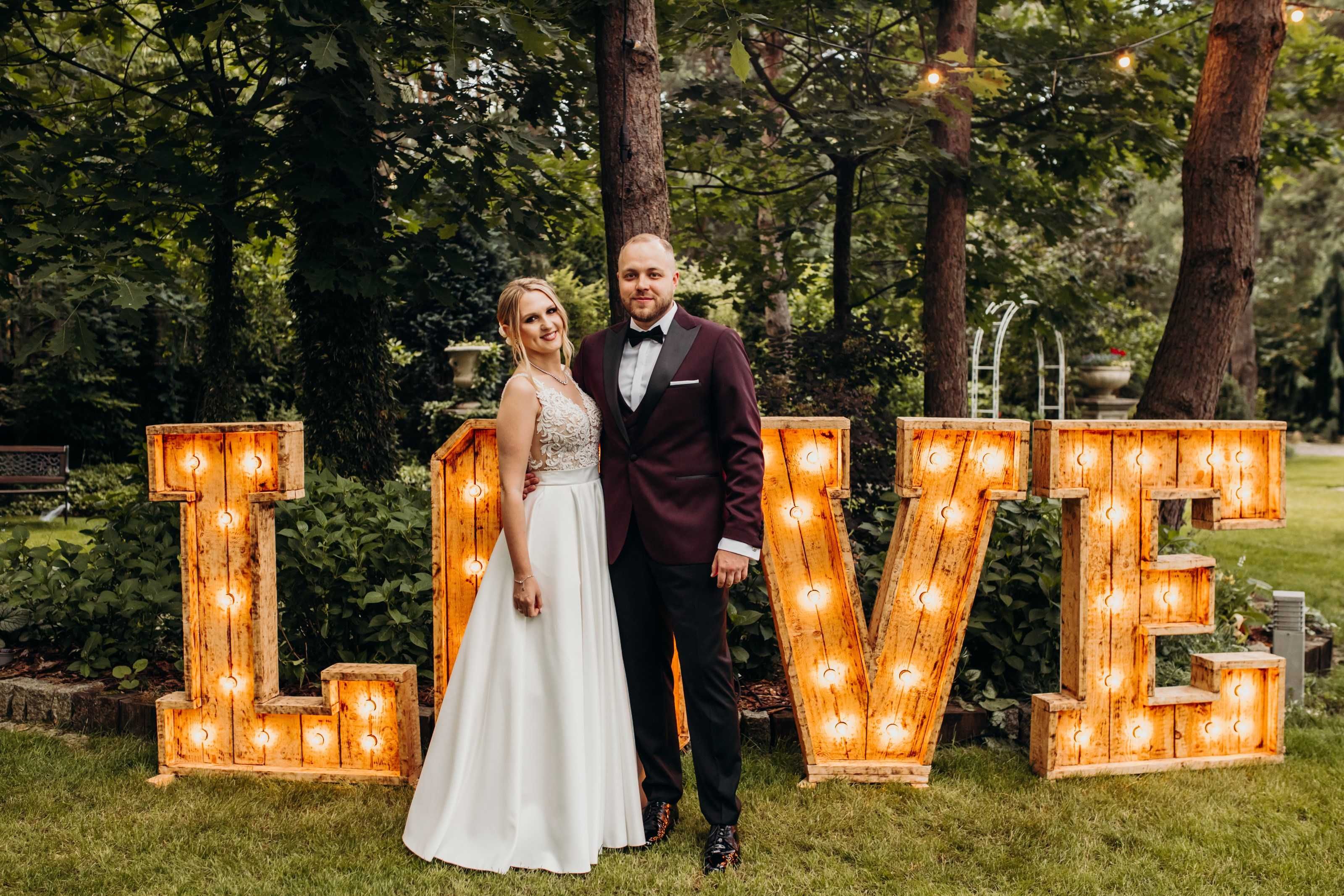 Suknia Ślubna rozm. 36/38 - prosta, elegancka, klasyczna