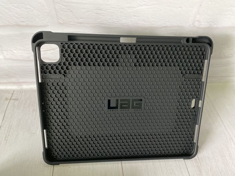 Чехол UAG для iPad Pro 12.9 /Air 6 13 противоударн
