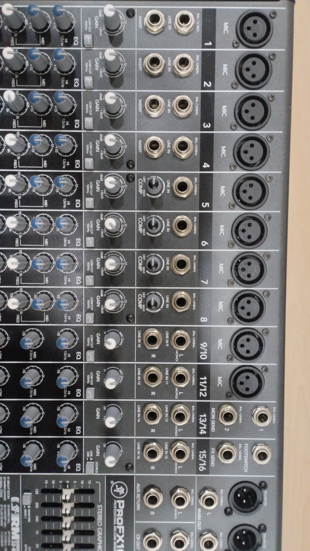 Mesa de Som ProFx16
