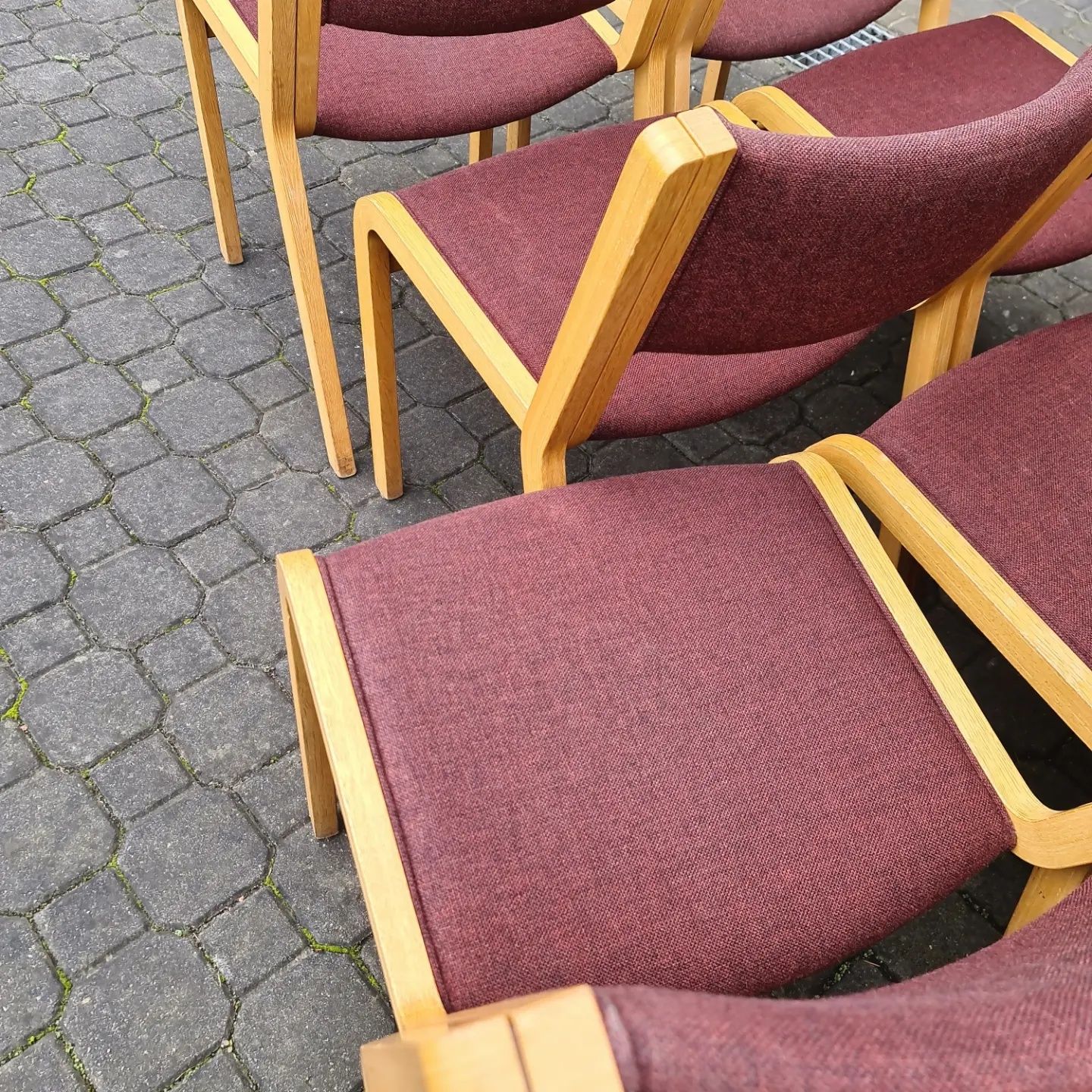 Duńskie krzesła Magnus Olesen 17 sztuk