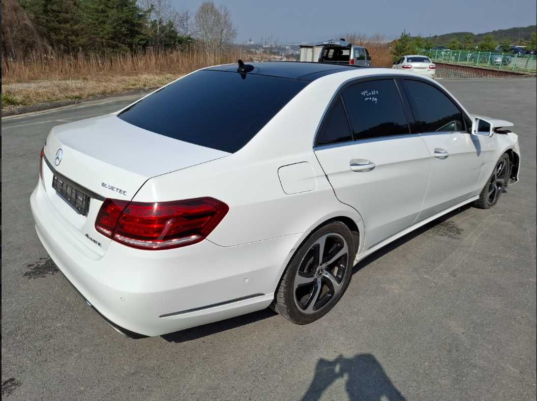 2016 Benz E-Class W212 E250 Bluetec 4MATIC на площадці