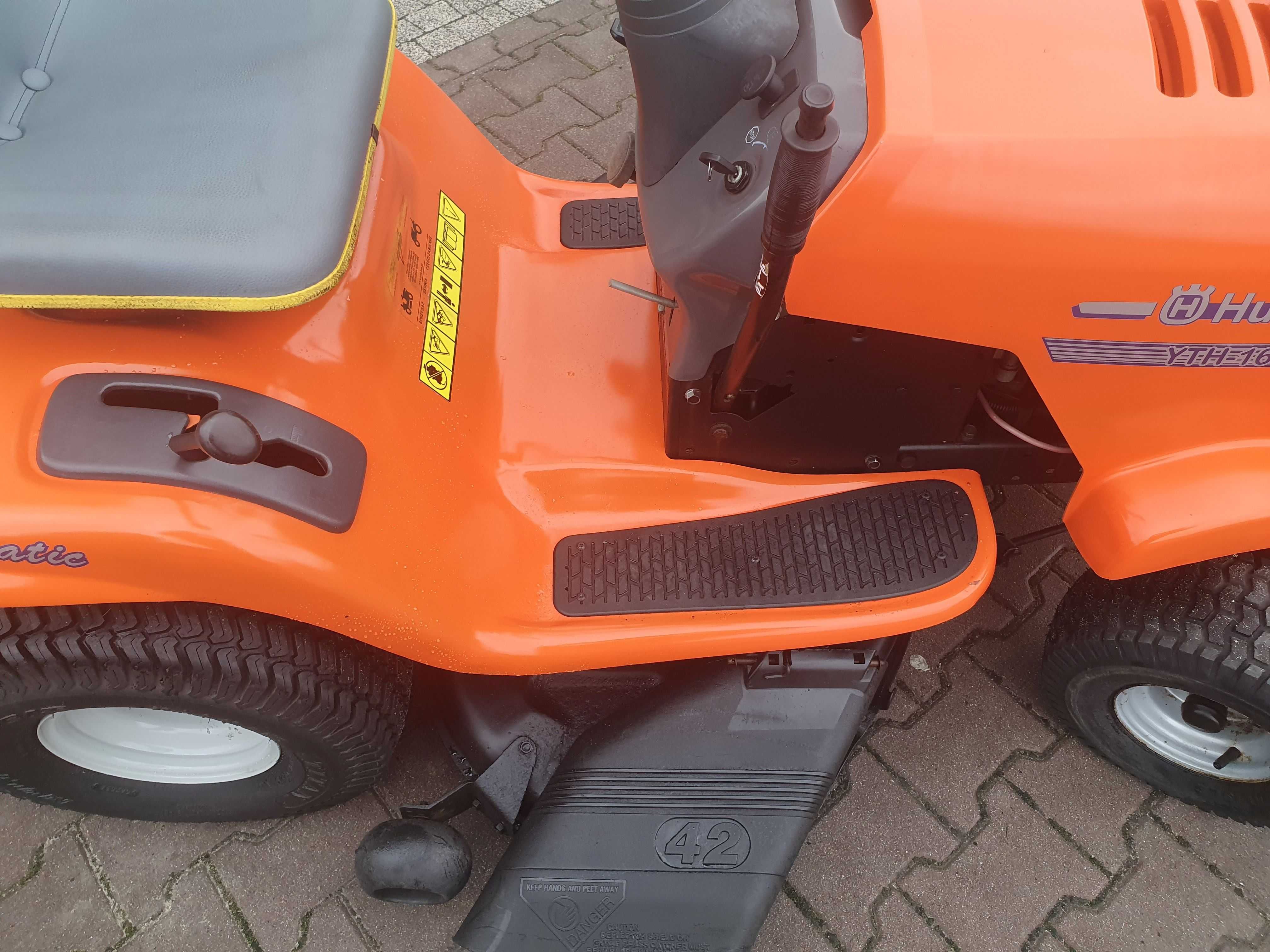 Traktor ogrodowy kosiarka Husqvarna YTH160 15KM hydrostat