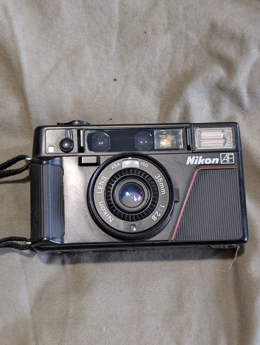 Плівковий фотоапарат Nikon One Touch L35 AF