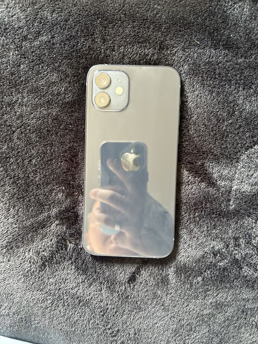 Iphone 12 64GB.