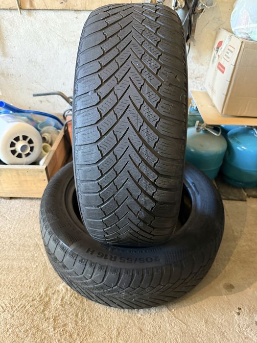 Пара зимніх коліс Continental 205/55 R16