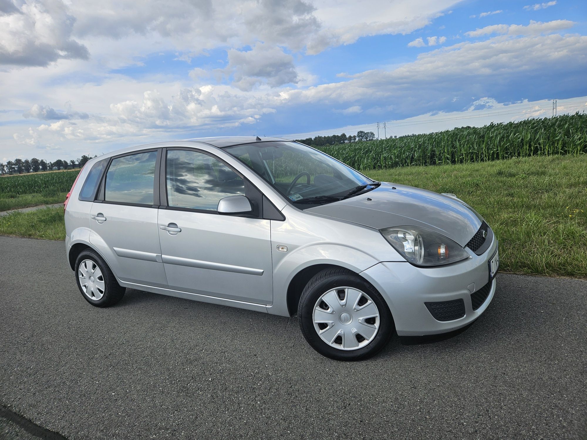 Ford Fiesta Lift Benzyna 5-Drzwi Niski Przebieg Super Stan