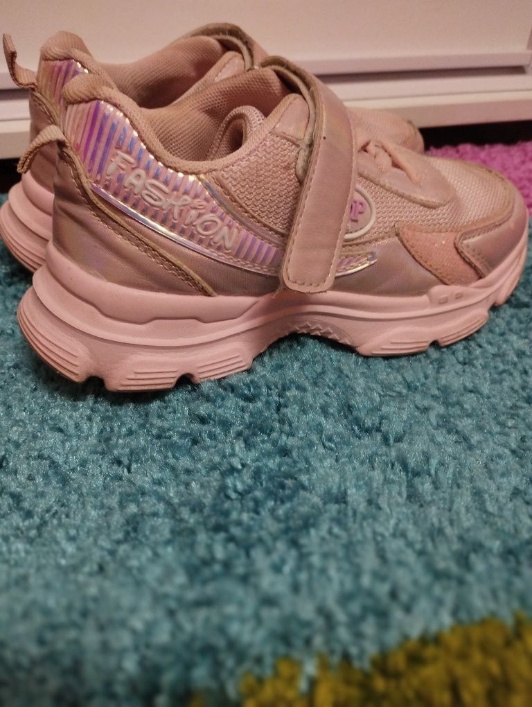 Кросівки для дівчинки рожеві та білі