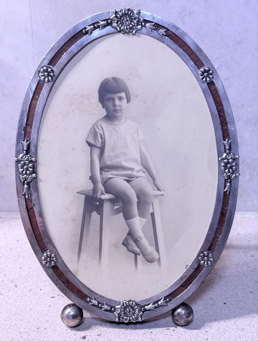 Antiga moldura em Pau Santo e prata portuguesa javali