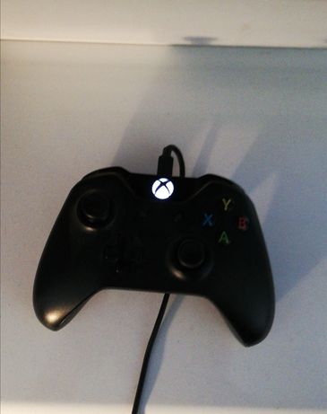 (NIE AKTUALNE) Pad Xbox One bezprzewodowy OPIS