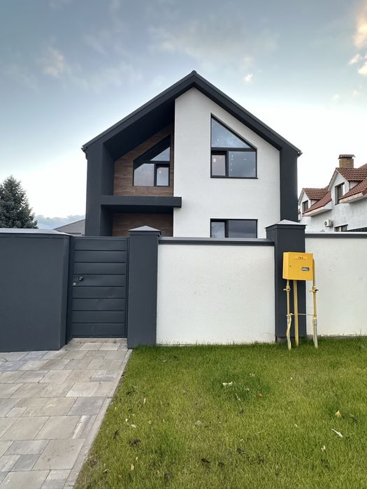 Будинок в Ірпені 6,5 сот 140 м2.