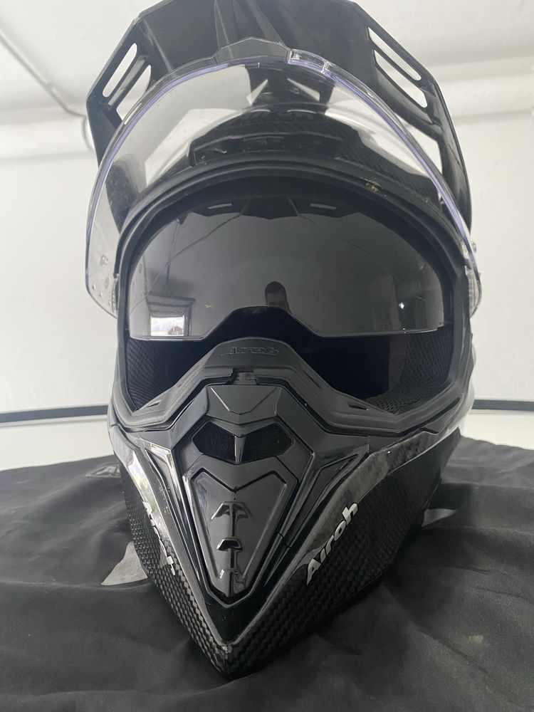 Airoh commander 2 carbon