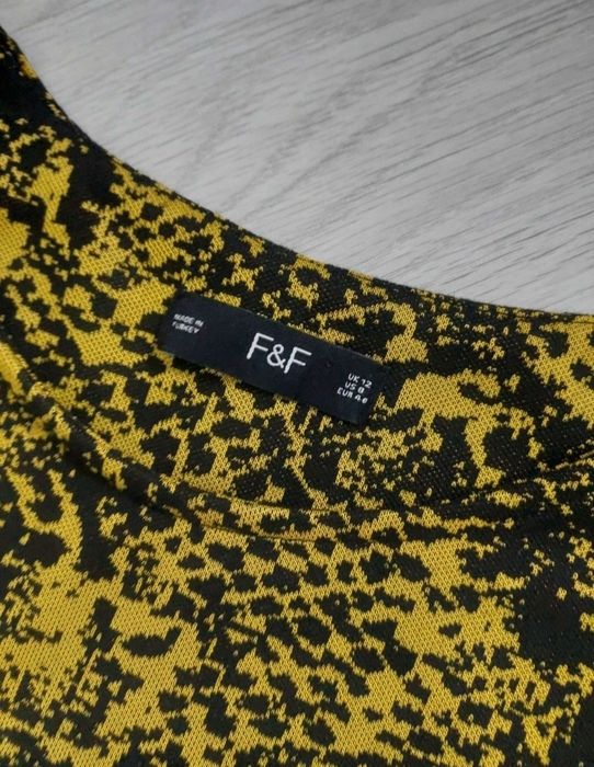 L sukienka damska czarna żótta musztardowa
wzór print F&F