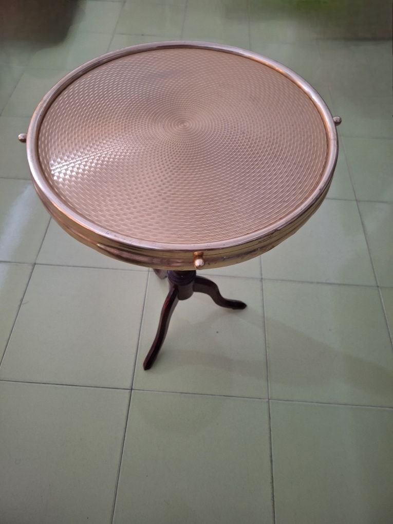 Mesa de centro pé-de-galo