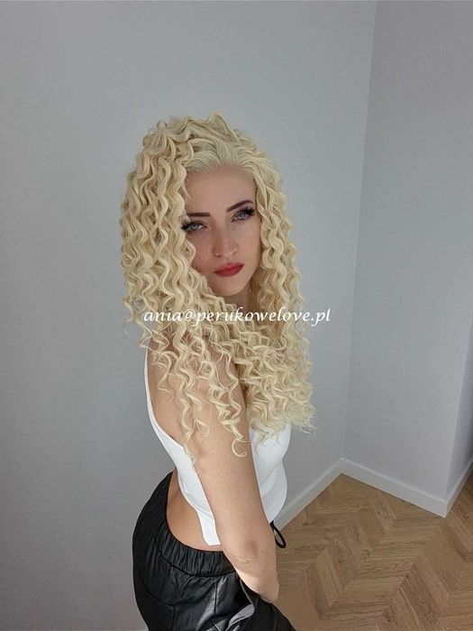 Peruka blond lace front afro loki kręcone włosy na co dzień