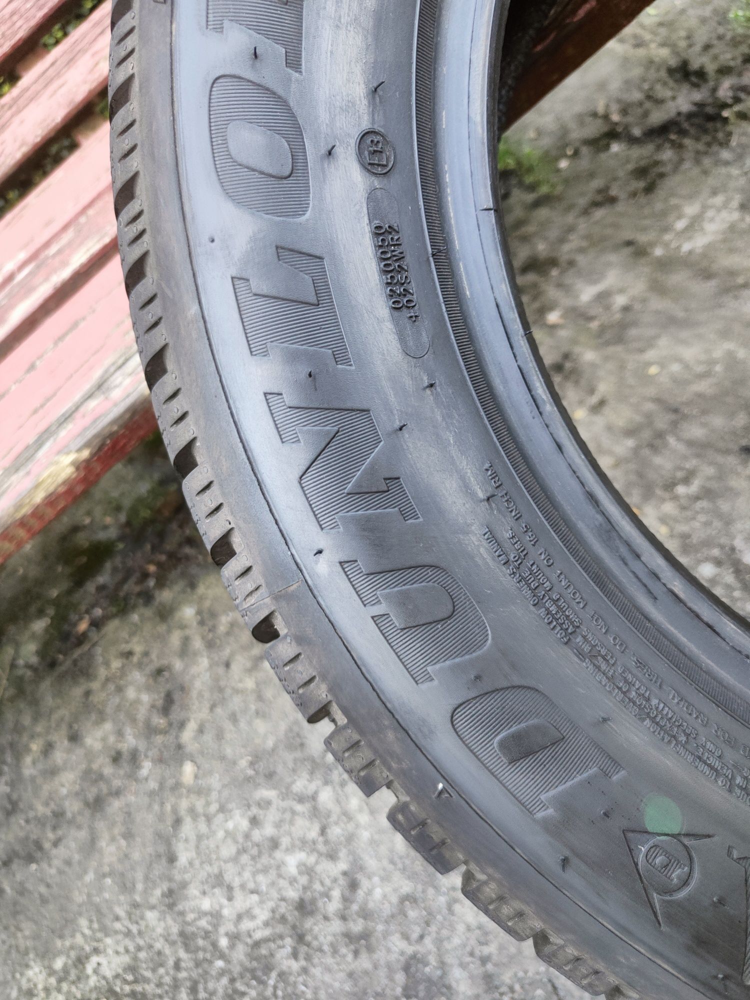 1szt Dunlop Winter Sport 5 215/60/16 99H 9mm 2022rok