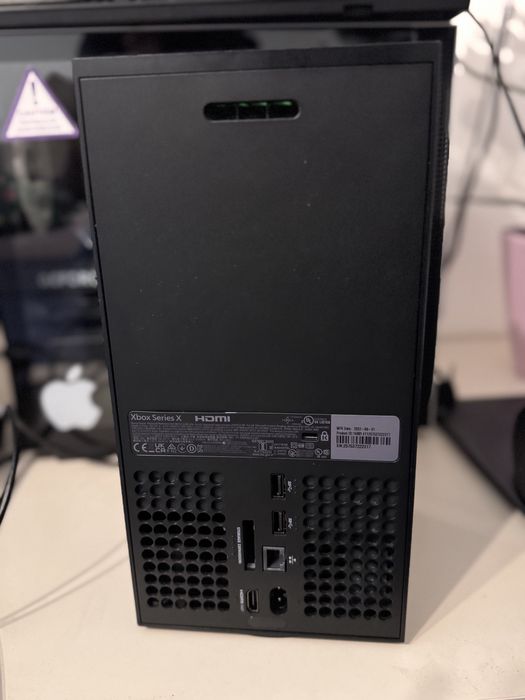 Konsola Xbox Series X - uszkodzona