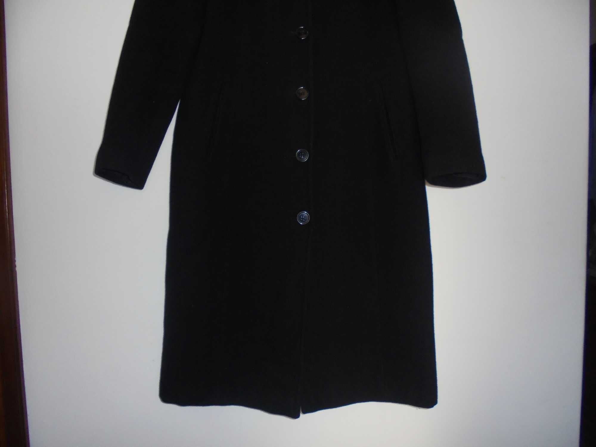 casaco de mulher cor preto comprido
