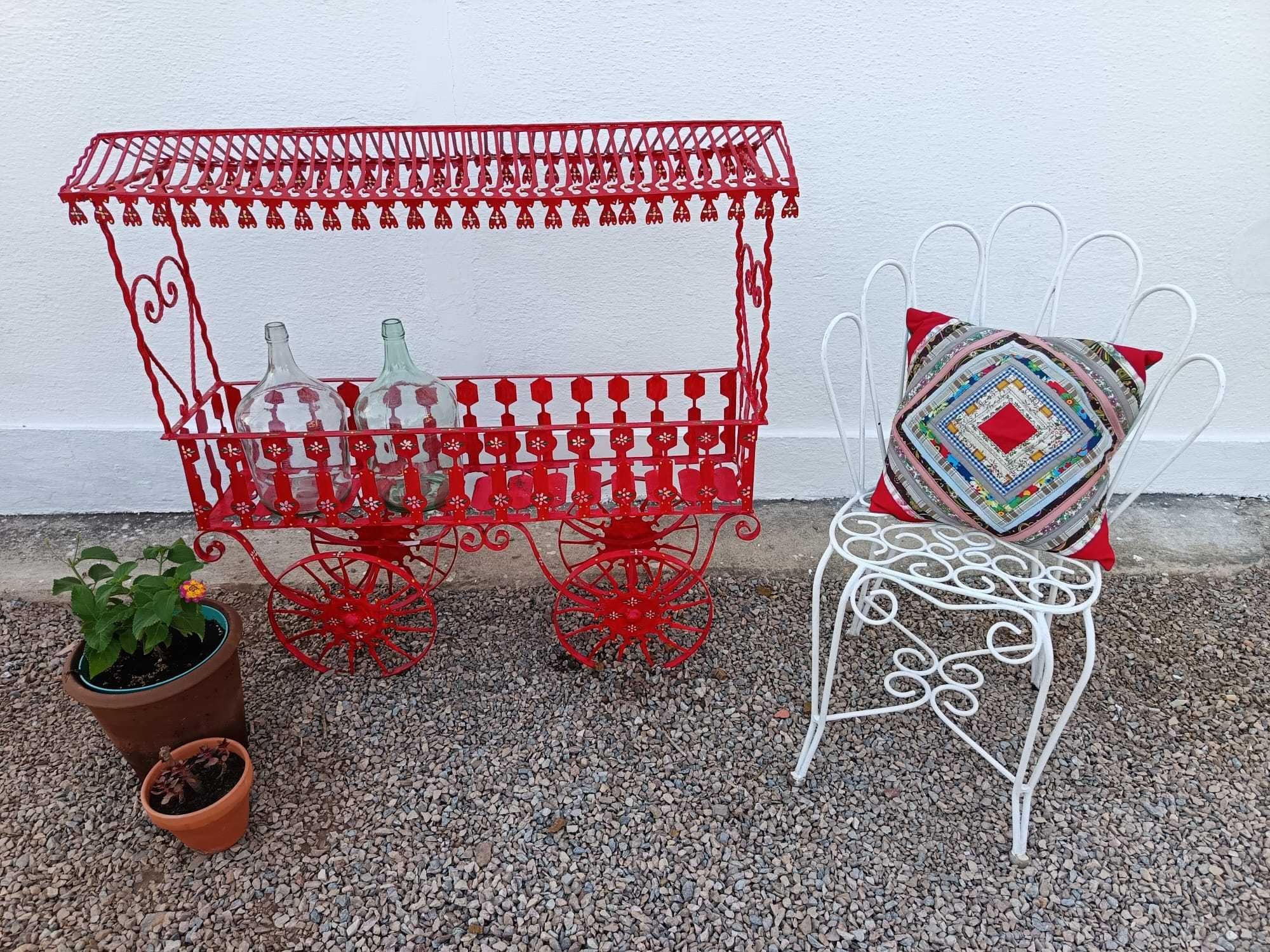 Floreira , expositor, garrafeira ferro forjado (pintura alentejana)