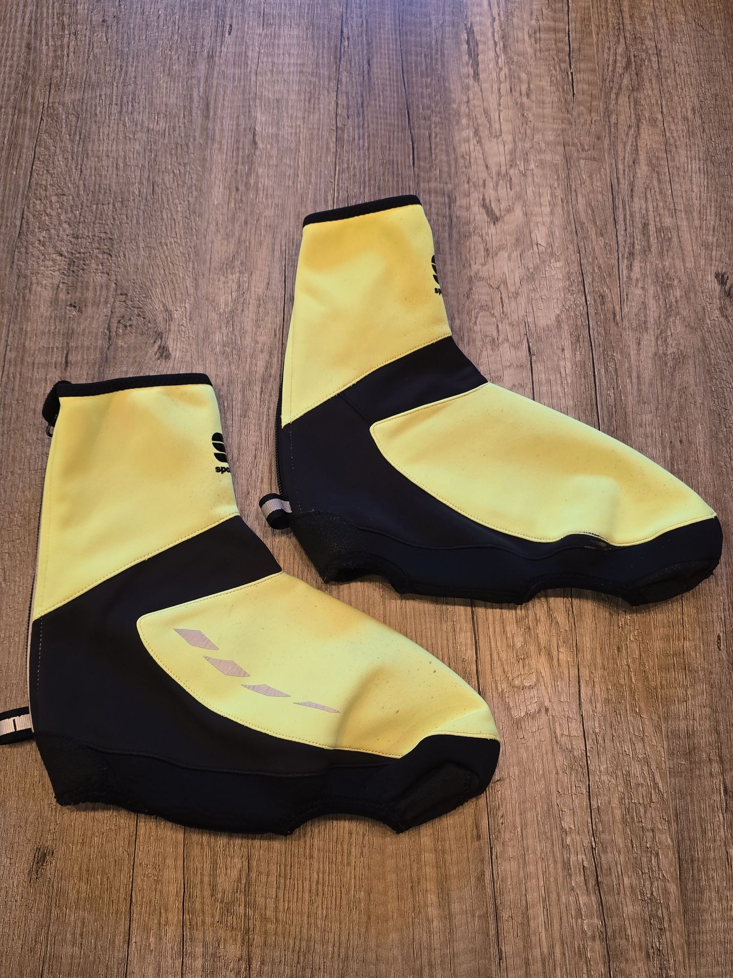 Bicicleta: Sapatos, calções, jerseys, equipamentos, etc
