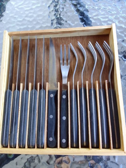 Sztućce do steków.