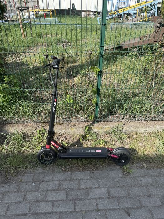 Hulajnoga Motus pro 8,5 lite