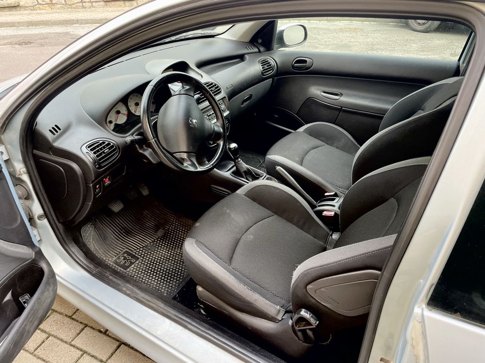 Peugeot 206 1.4 2005 długie opłaty | klima