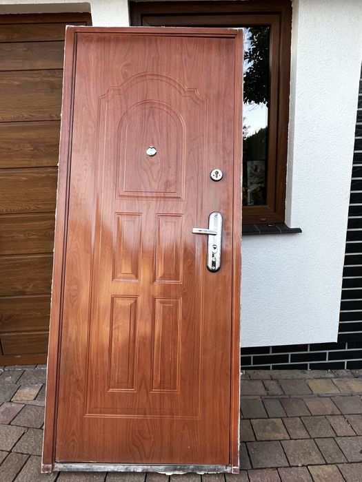 Drzwi zewnetrzne używane