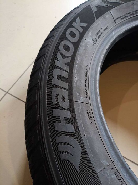 Комплект шин б/у 215/65R17 99V Hankook Winter i*cept EVO 2 SUV