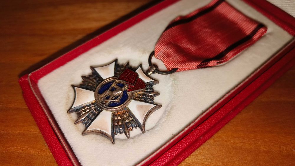 Medal Order Sztandaru Pracy PRL stan bdb