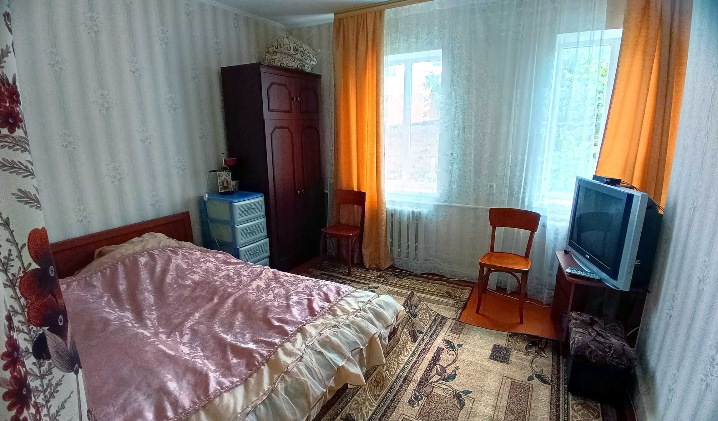 Жилий будинок зі зручностями в с.Андріївка.Часті маршрутки на Київ.