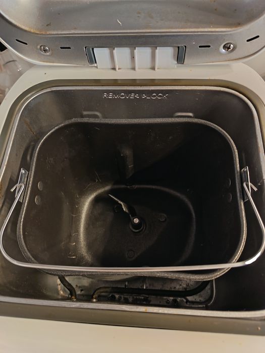 Máquina de fazer pão Clatronic