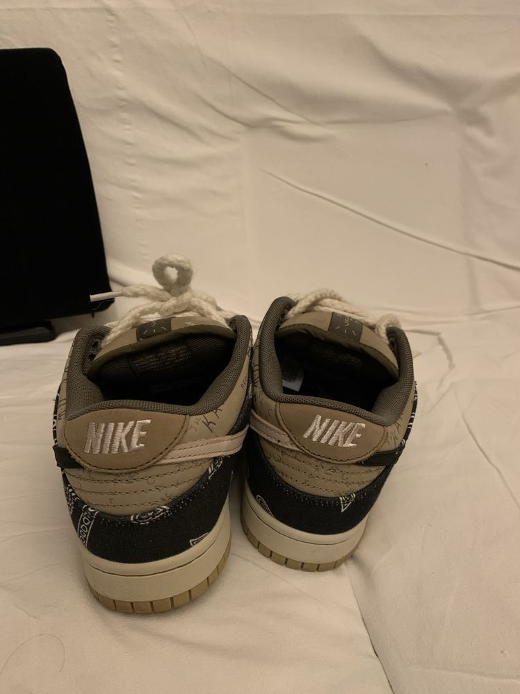 Travis scott dunk low nike 40