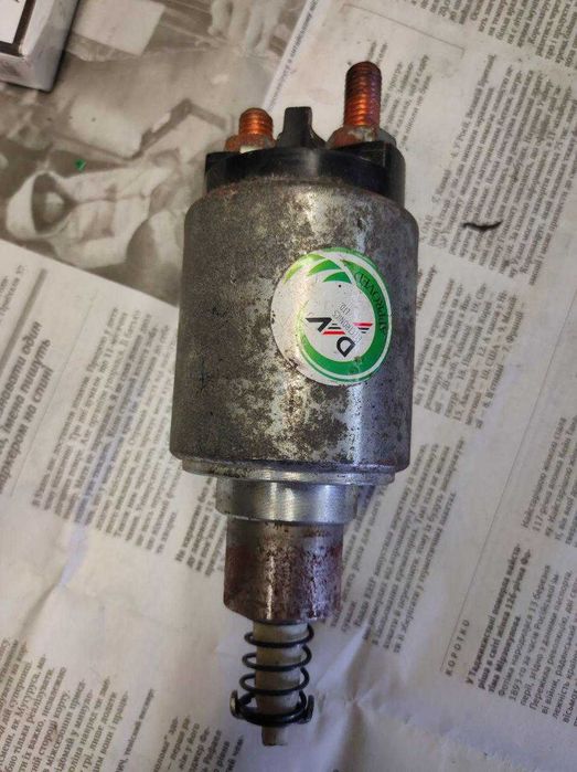 Втягивающее реле стартера