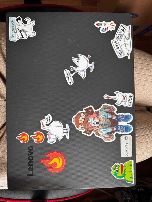 Lenovo V130-14IKB i5-7200, 8gb, 256gb