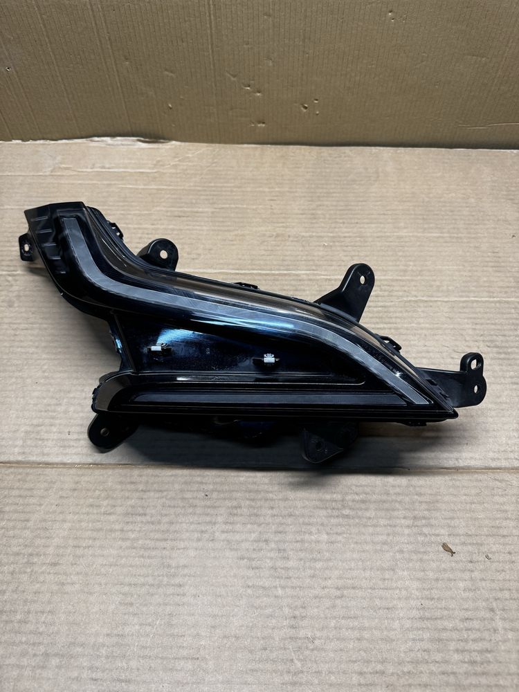 Renault Megane V E-TECH Halogen LED DRL PRAWY 266009,083R