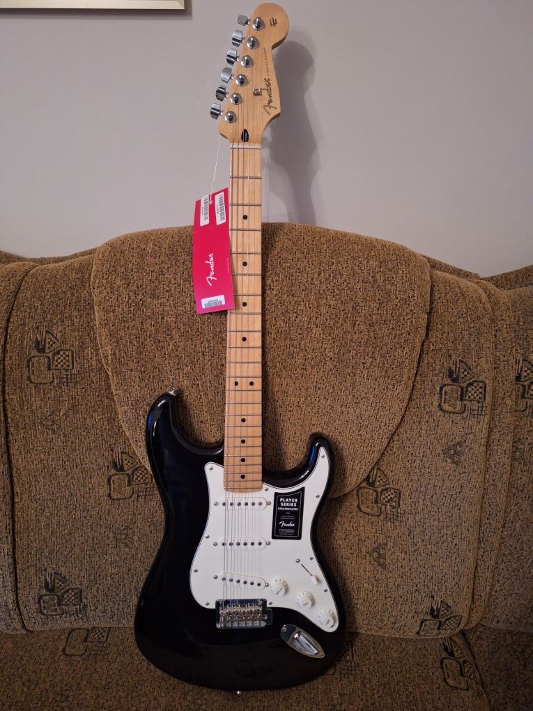 Fender stratocaster 75