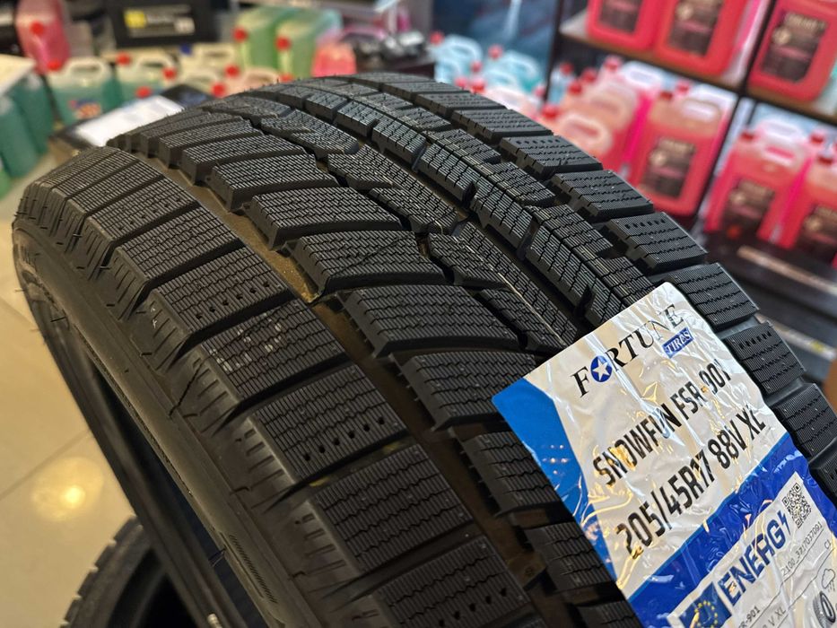NOWE Opony opona zimowe zimowa FORTUNE 205/45R17 FSR901 88V XL RG