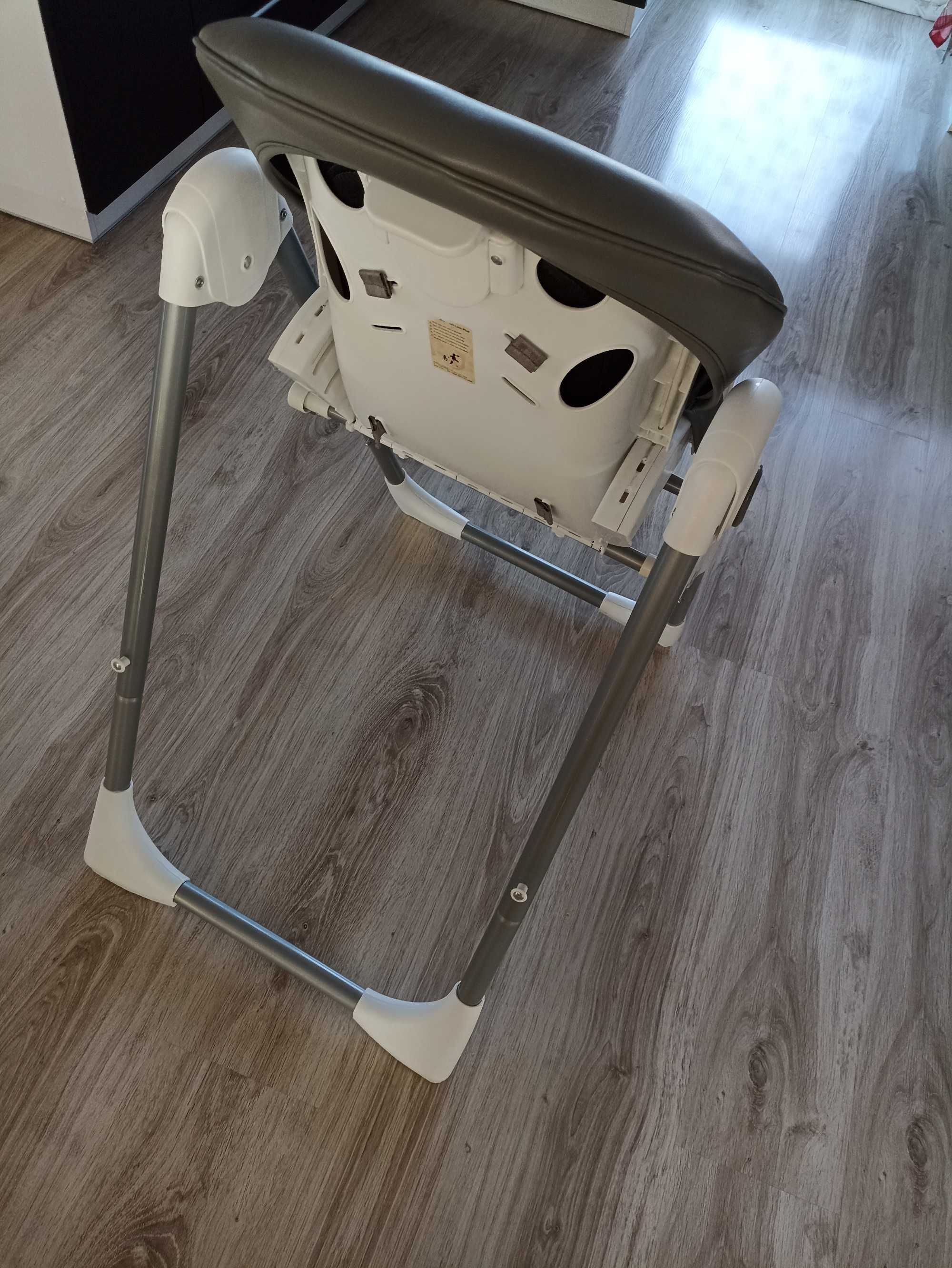 Krzesełko do karmienia Lionelo Linn Plus Grey