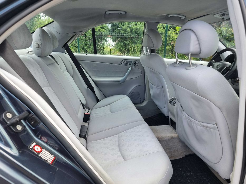 Продам Mercedes-Benz C-Class 2001. Можна в розстрочку, під викуп.