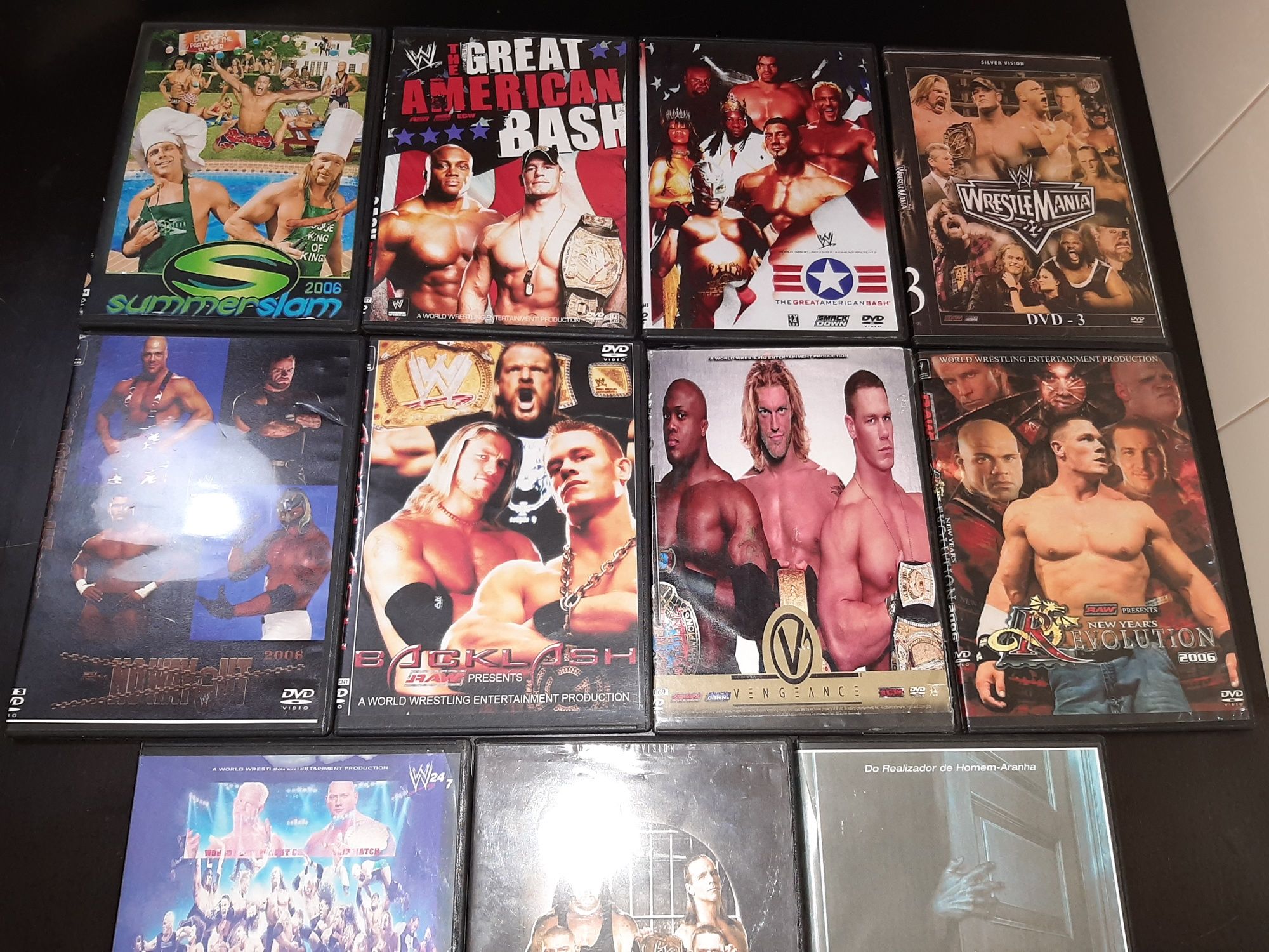 Wwe-wrestling/3 posters john cena/batista/kane-11 Dvds